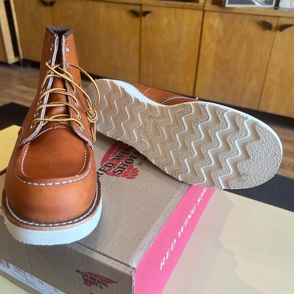 Red Wing Boots BRAND NEW! - Picture 3 of 4
